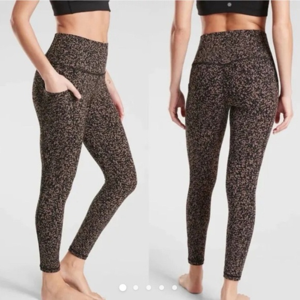 Athleta SALUTATION STASH POCKET II GRAVEL 7/8 TIGHT